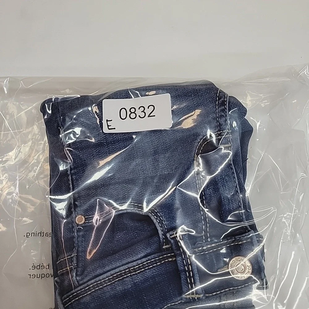 Jordache Girls Blue Skinny Jeans Size 5 Stretch Denim Medium Wash Whiskering